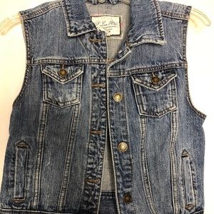 Denim sleeveless jean jacket